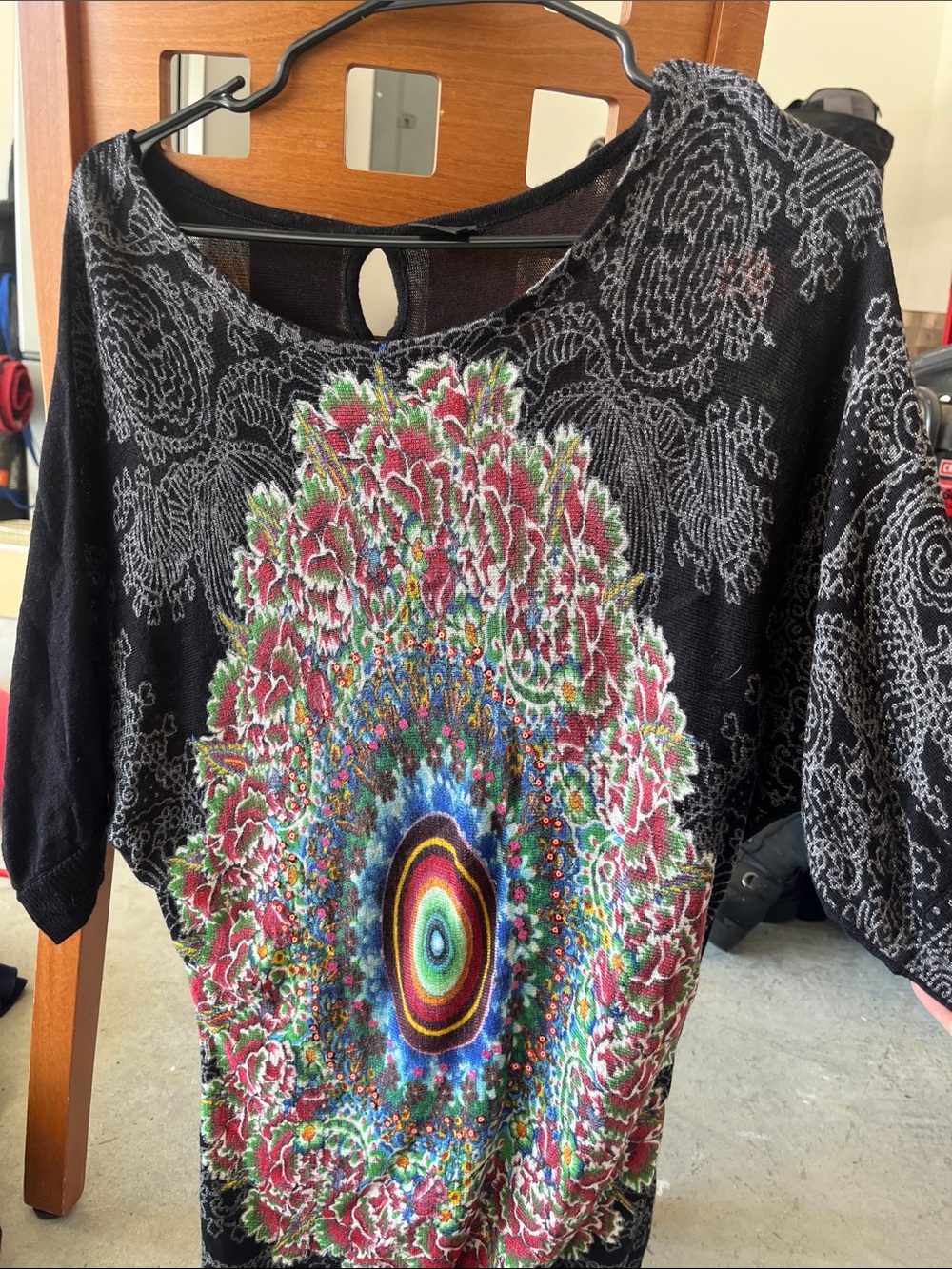 Dereon Black Multicolor Medallion Printed Drop-Sleeve Tunic
